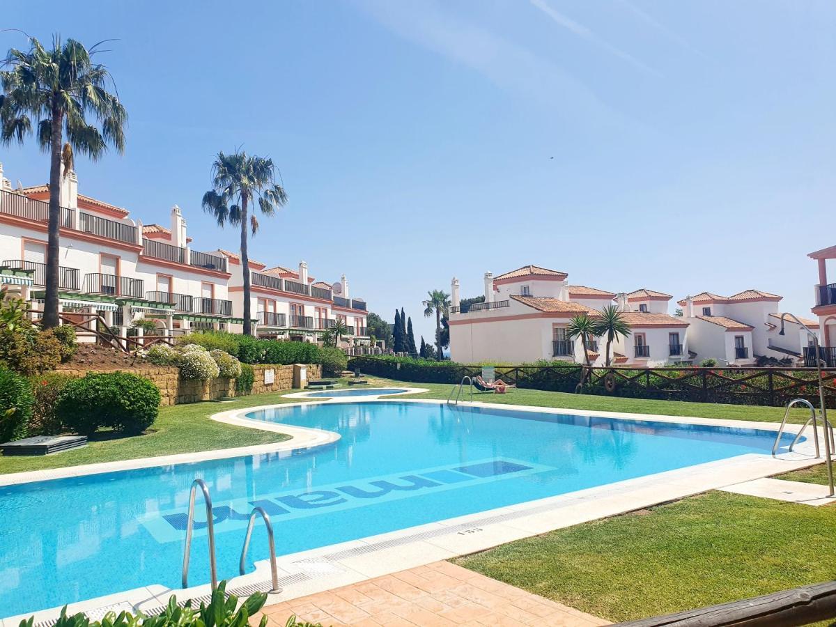 Lomas De Cabopino House Apartment Marbella Exterior photo