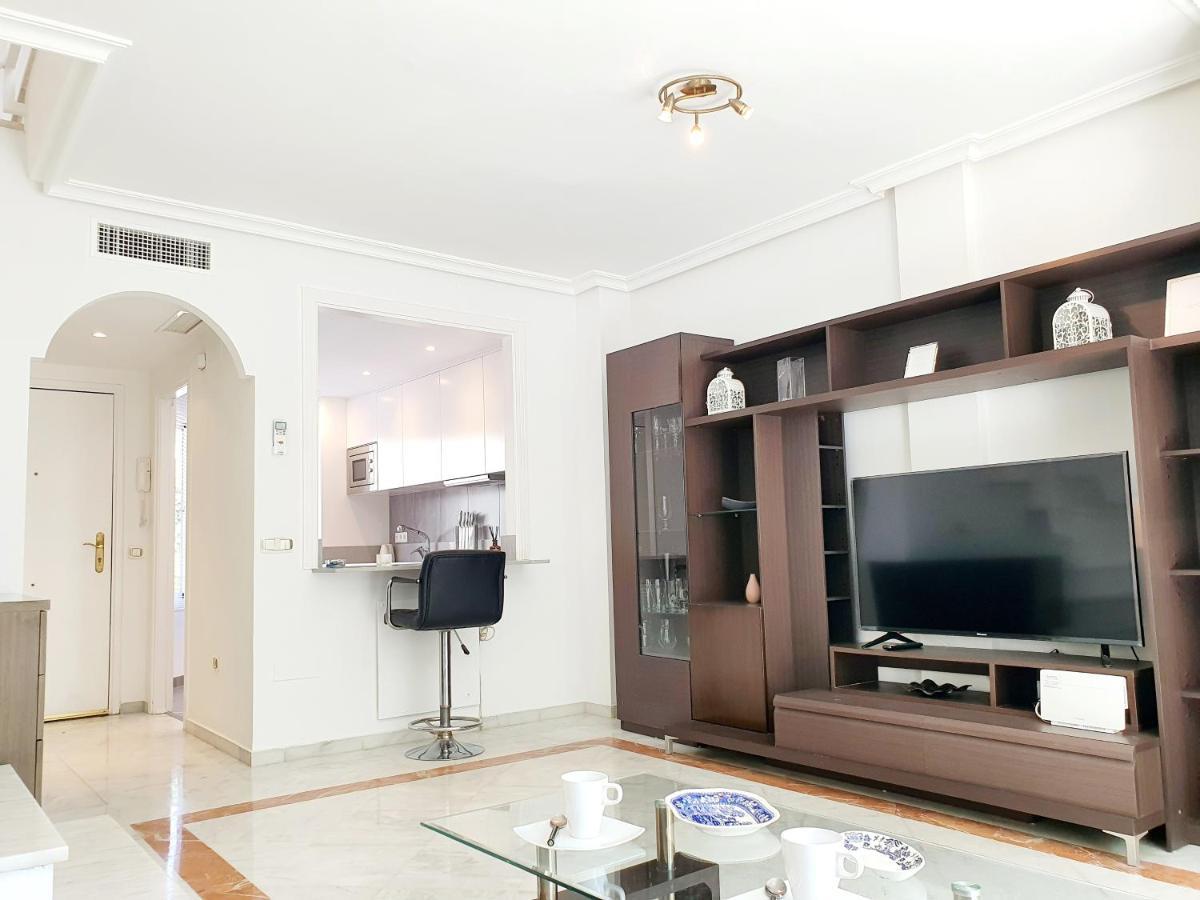 Lomas De Cabopino House Apartment Marbella Exterior photo