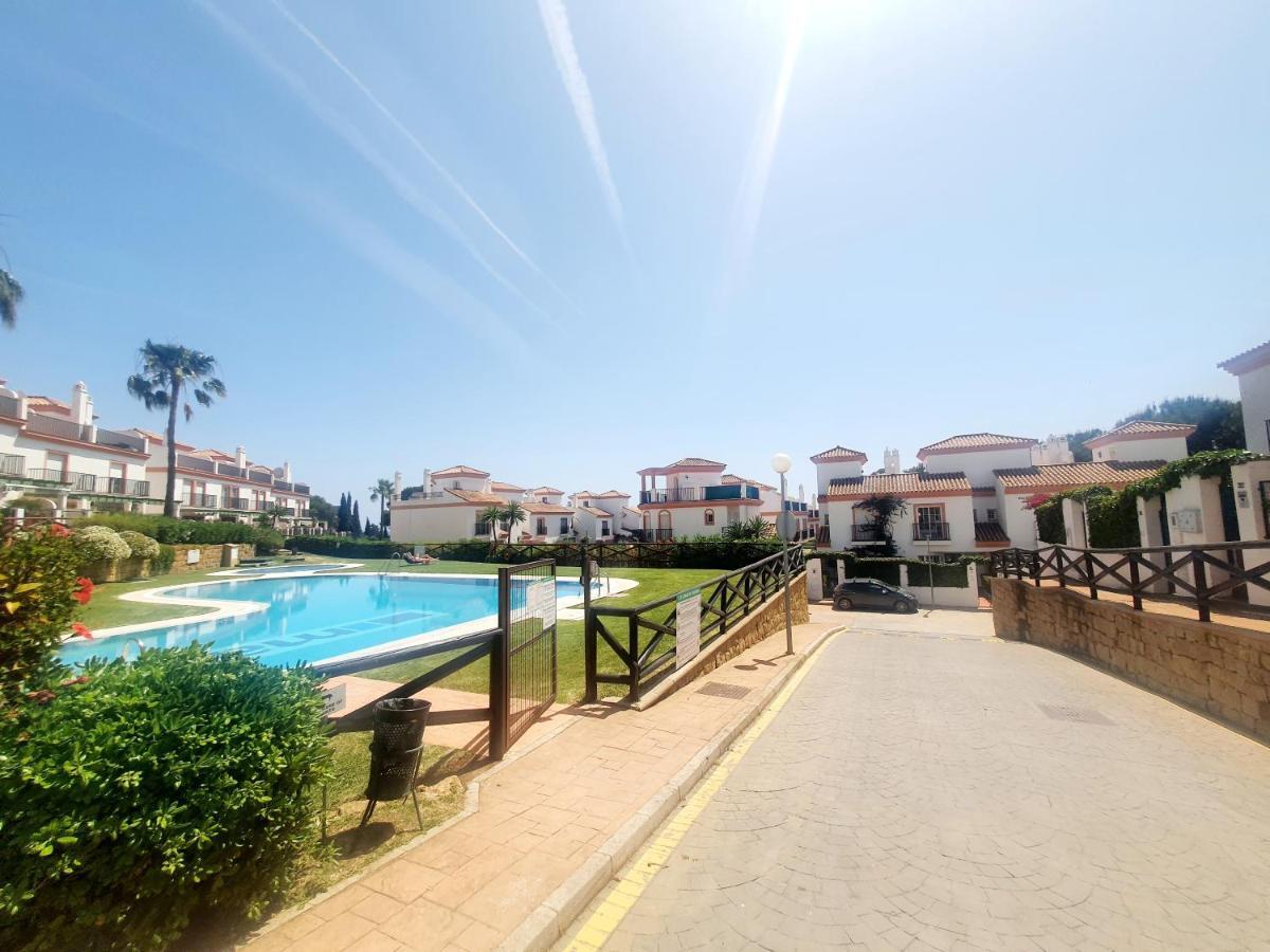 Lomas De Cabopino House Apartment Marbella Exterior photo